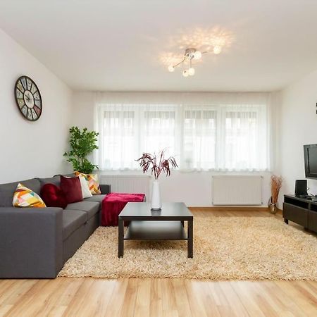 Апартаменты Family Lux Lounge In Voeroesmarty Street By Nw Будапешт Экстерьер фото
